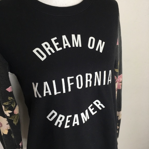 Kendall & Kylie Dream On Kalafornia Pull Over - Picture 6 of 8